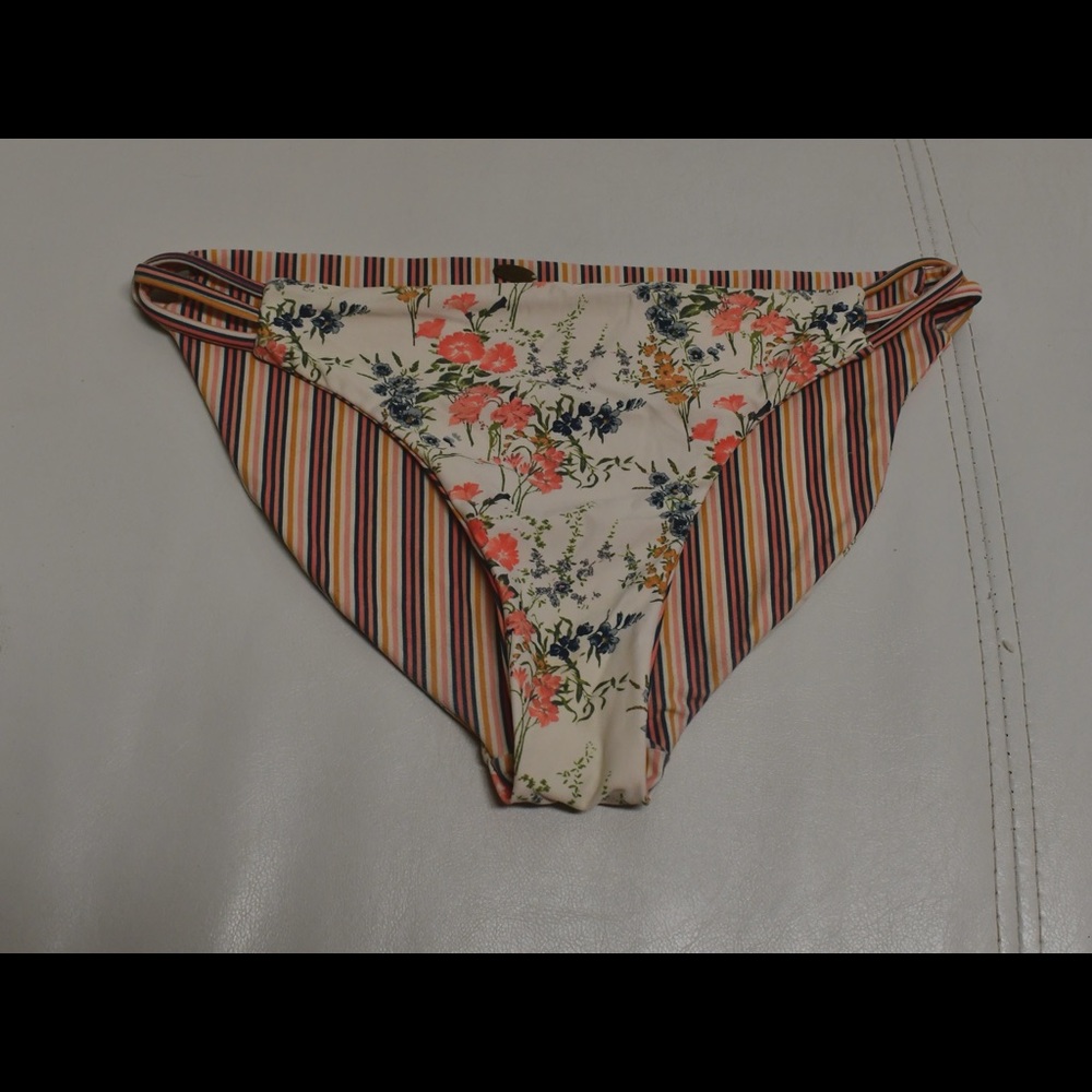 Reversible boutique-bought bikini bottoms